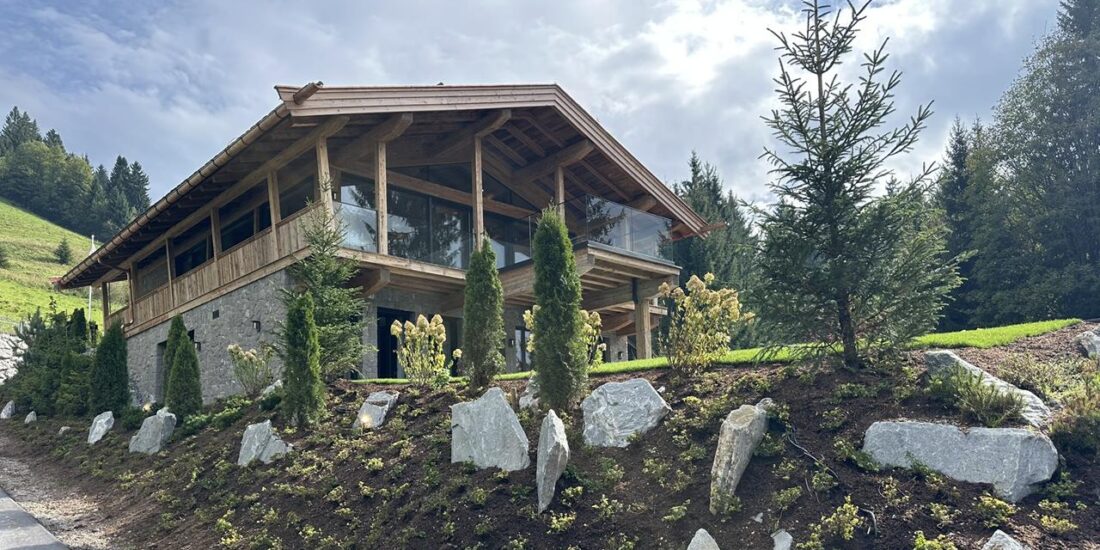 Neubau HighClass Chalet "The Shape of water" Kitzbühel